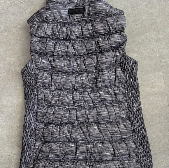 Calvin Klein Performance Women's Puffer Vest Size Medium Gray/White - Picture 8 of 8